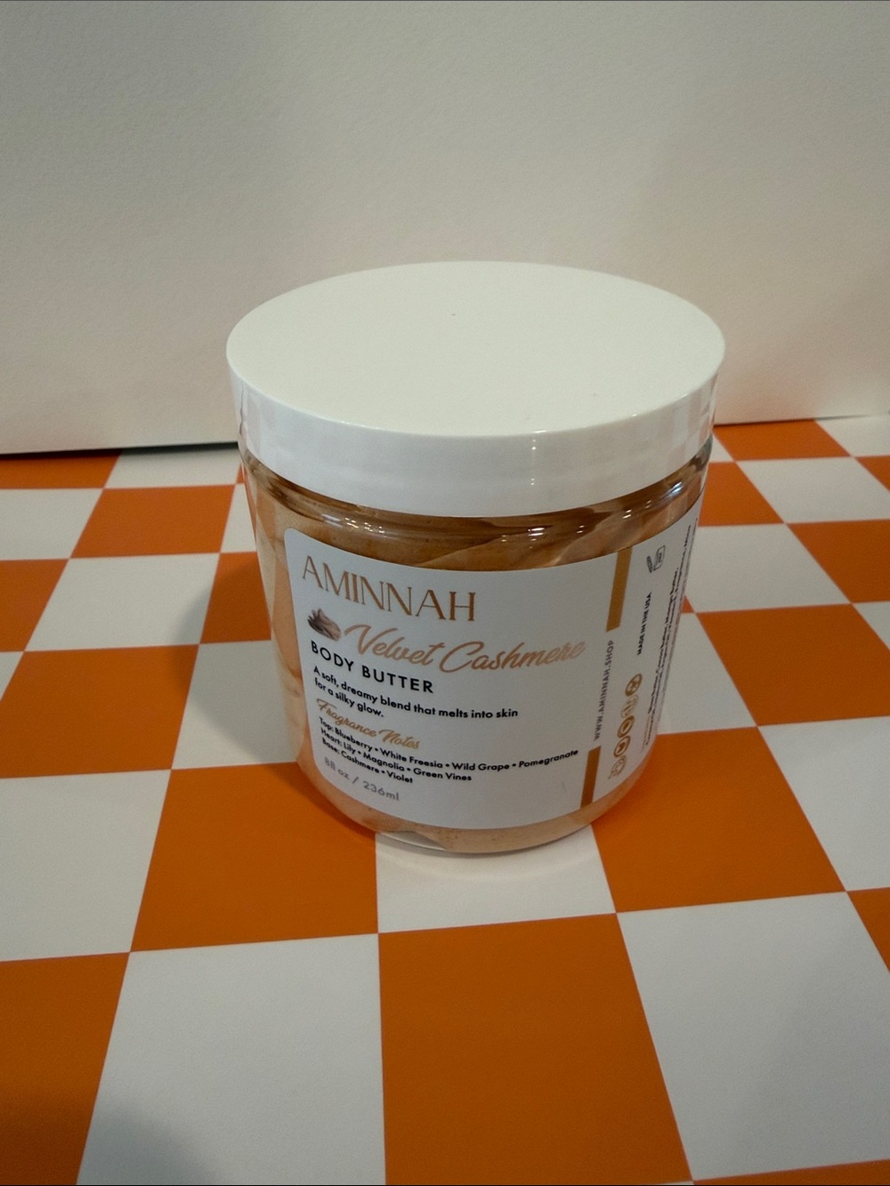 AMINNAH Velvet Cashmere Body Butter - Cream